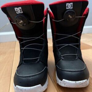 DC Scout BOA Kids Snowboard boots size 5